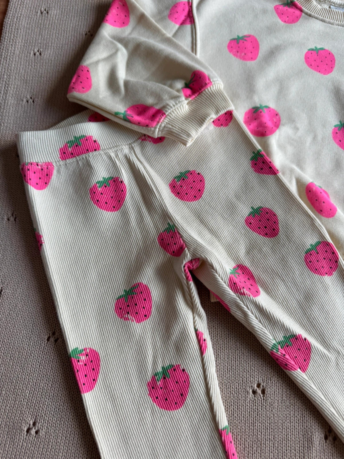 Zara - prachtige aardbeien set 🍓