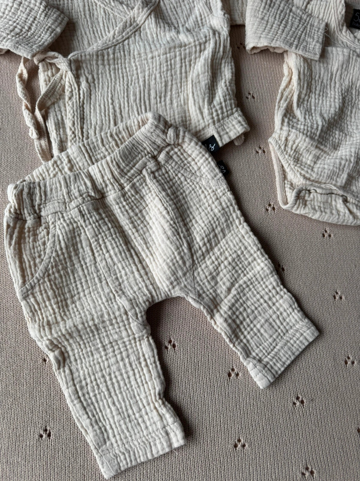 Babystyling - prachtige unisex linnen set