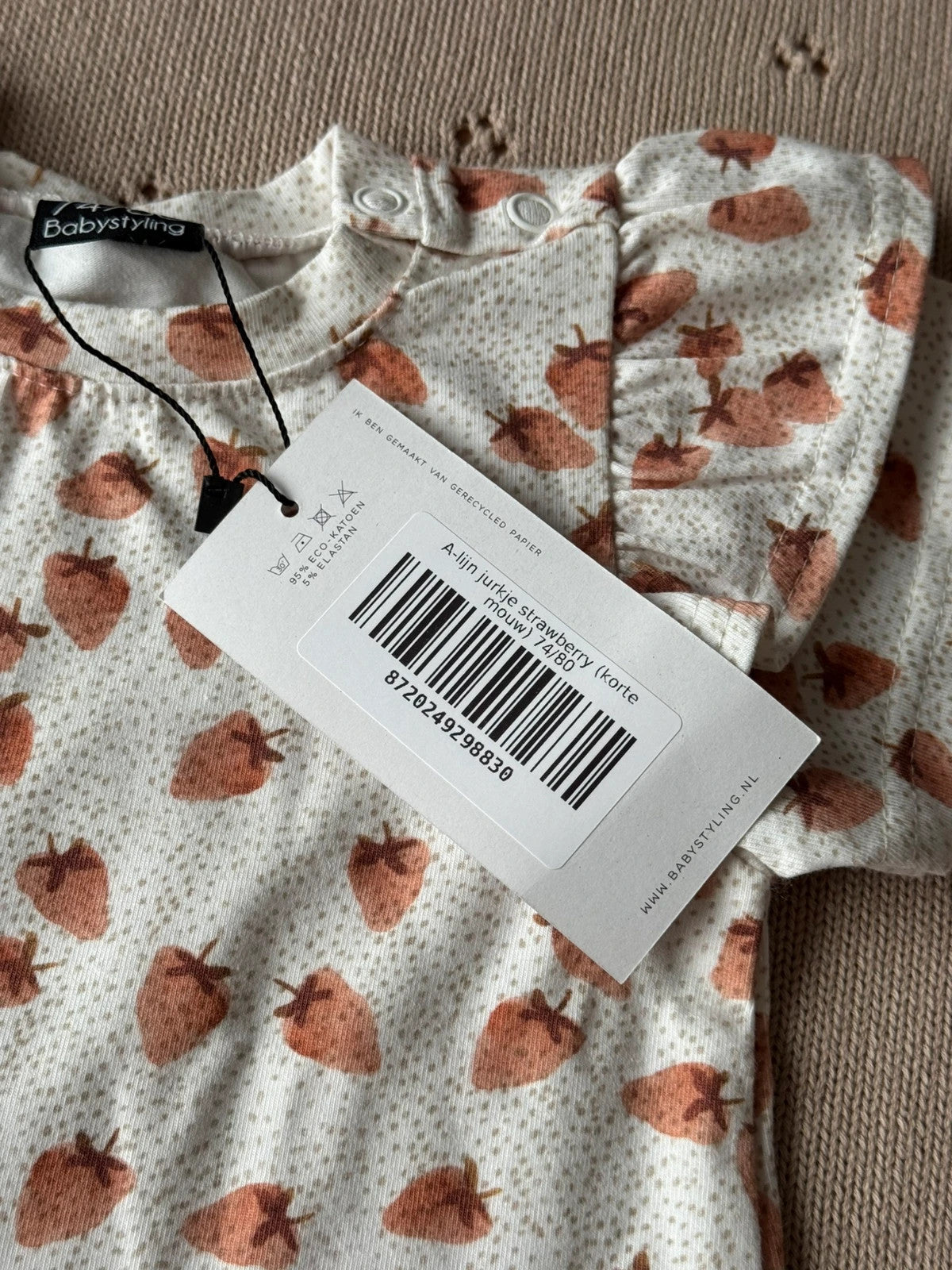 Babystyling - prachtige nieuwe jurk